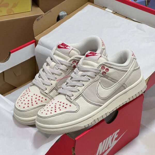 NK Dunk Low "Year of the Rabbit" - Sneakers