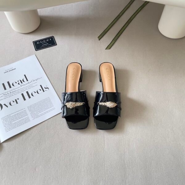 GG Interlocking G Slide Sandals - Sandals