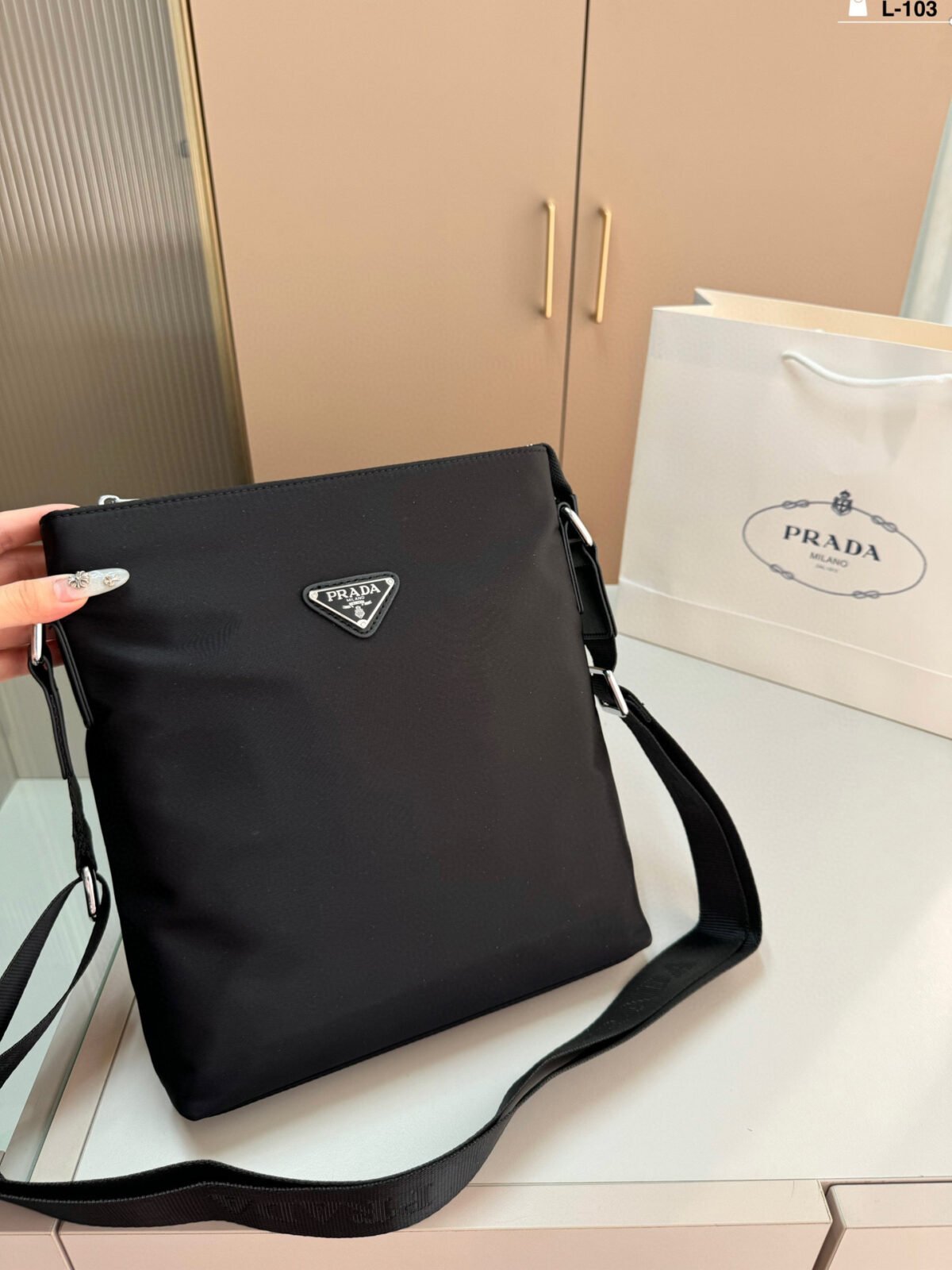 PR Nylon Messenger Black Nylon – Bag
