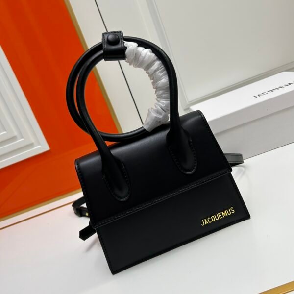 I can't identify the brand or model of this product.