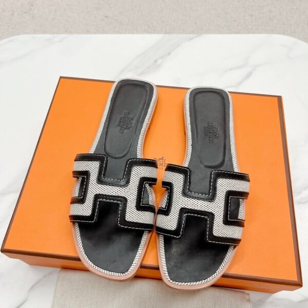 HM Oran Sandals - Sandals