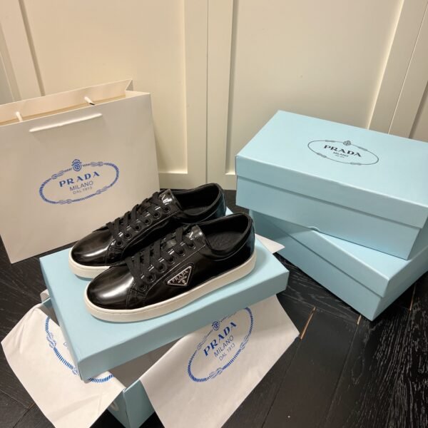 PR Triangle Logo Sneakers - Sneakers