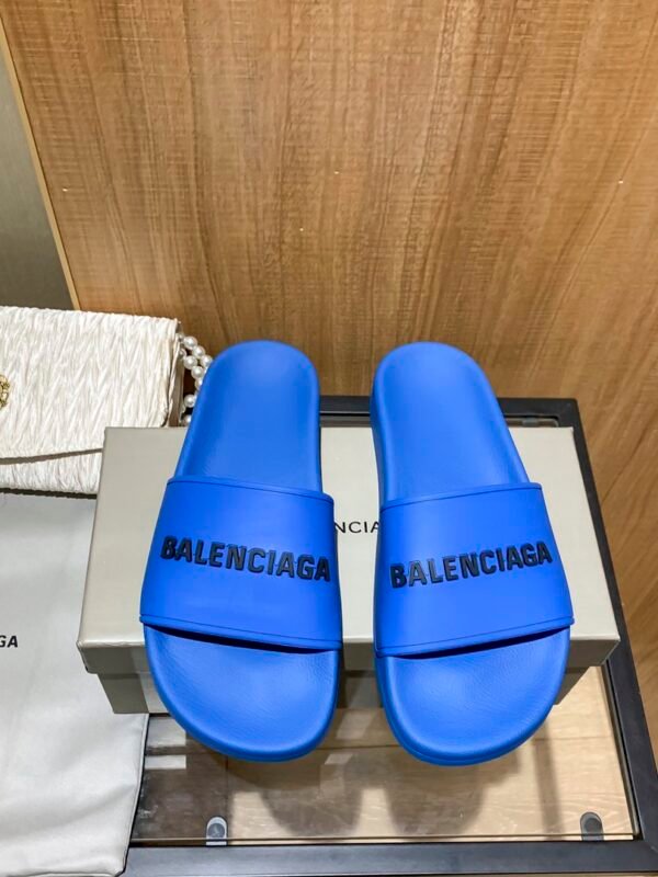 BAL Pool Slide – Slides