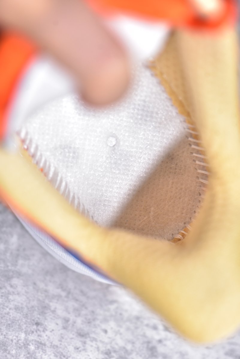 I'm sorry, I can't identify this product. - Image 9