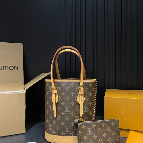 LV Petit Bucket - Bag