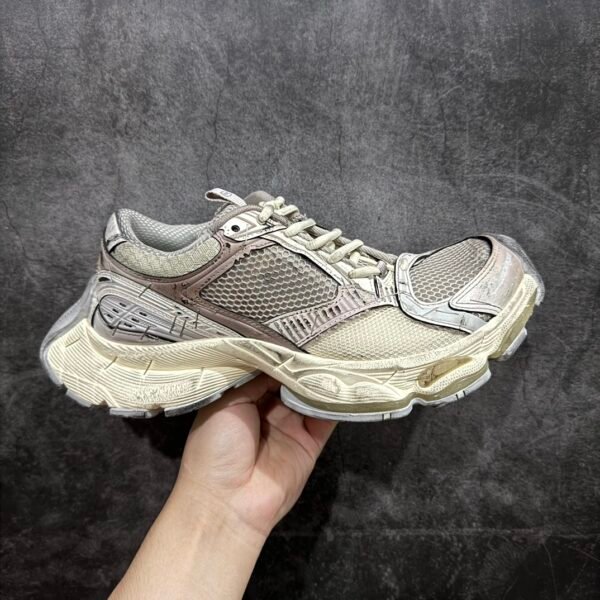 BAL Track 2 - Sneakers