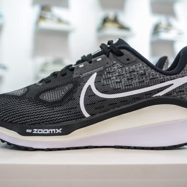 NK ZoomX Invincible Run Flyknit 3 - Sneakers