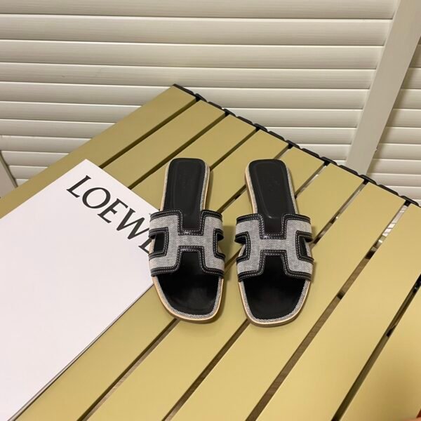 HM Oran Sandals - Slides
