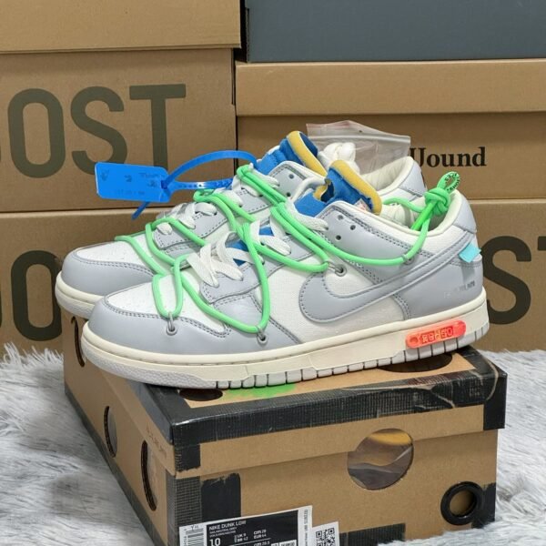 NK Dunk Low OW Lot 50 10 White - Sneakers