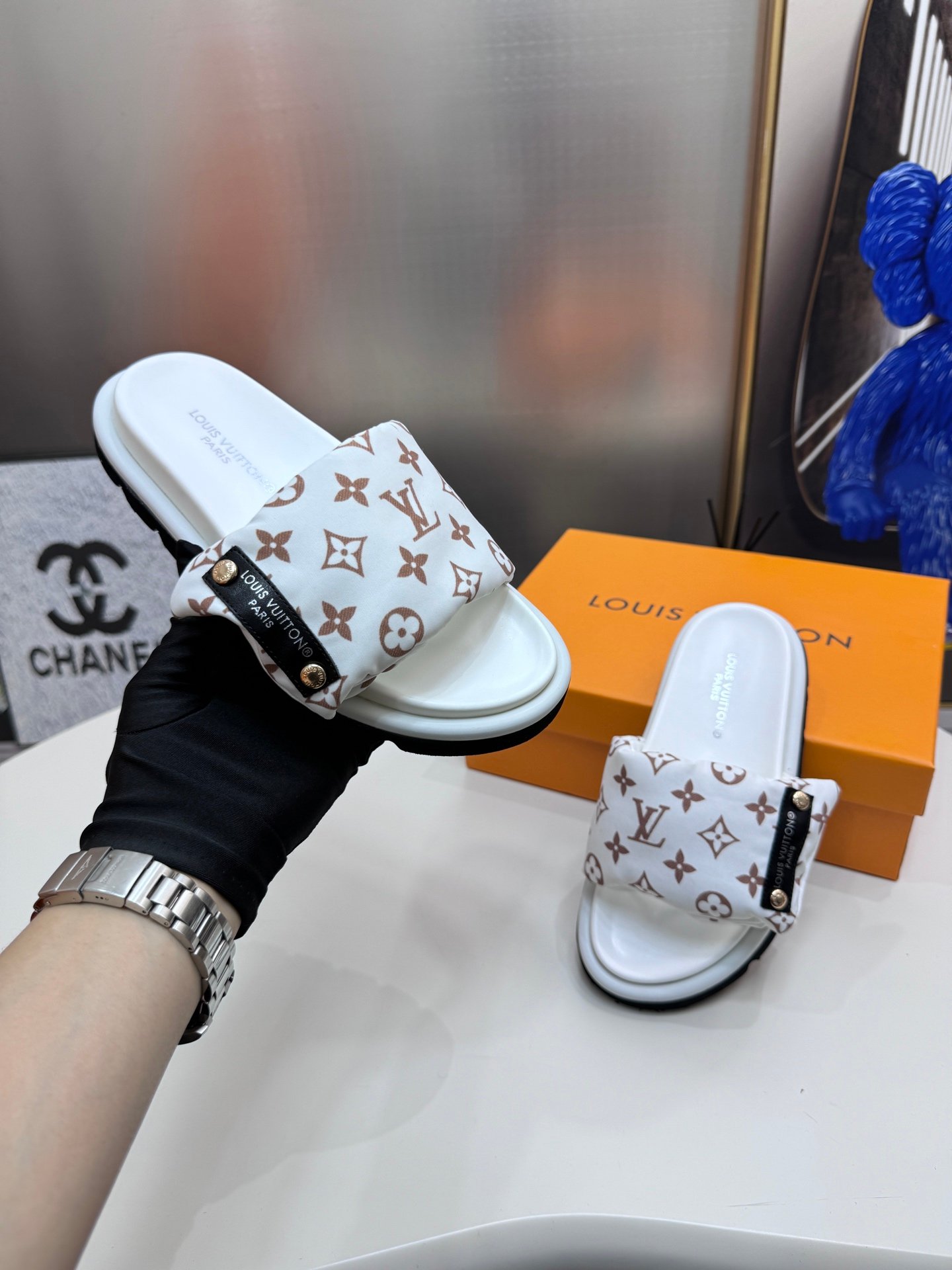 LV Pool Pillow Comfort Monogram - Slides - Image 4