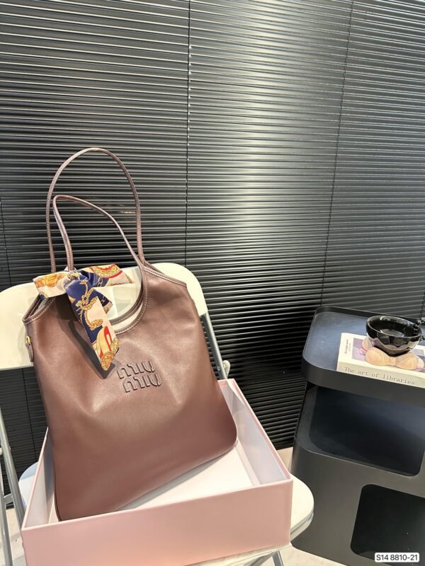 MIU Heath – Borsa