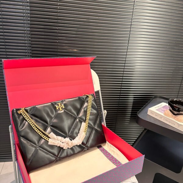 TB With foldable box New Quilted Tote