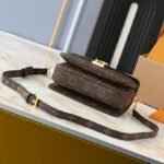 LV Pochette Metis – Bag – Tan