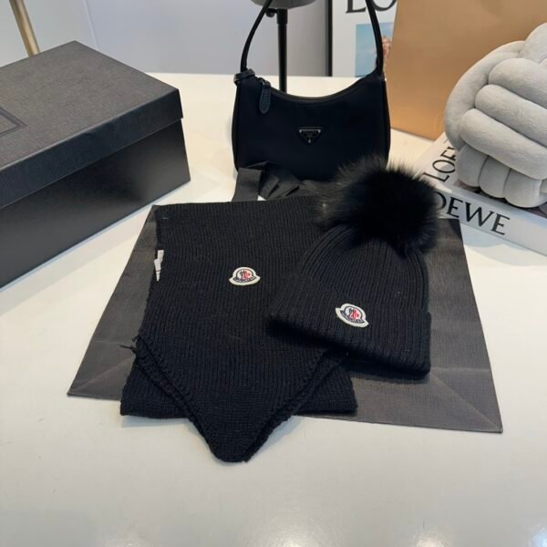 MCL Logo Beanie and Scarf Set - Scarf