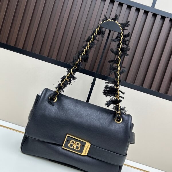 BAL The large-sized is a must-have cool item, made of i