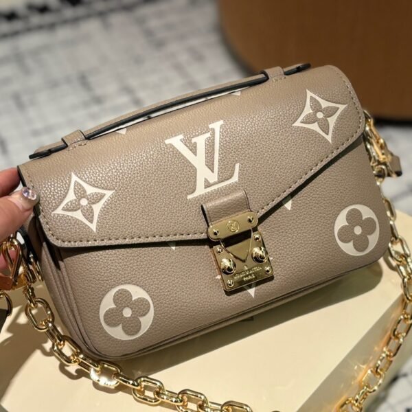 LV Pochette Metis Monogram Empreinte - Bag