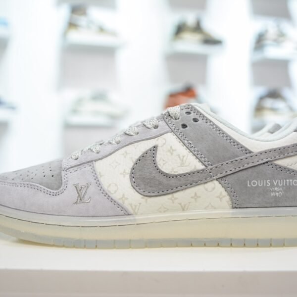 NK Dunk Low x LV - Sneakers