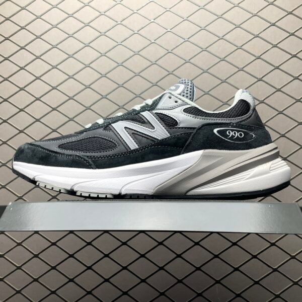 NB 990v6 - Sneakers