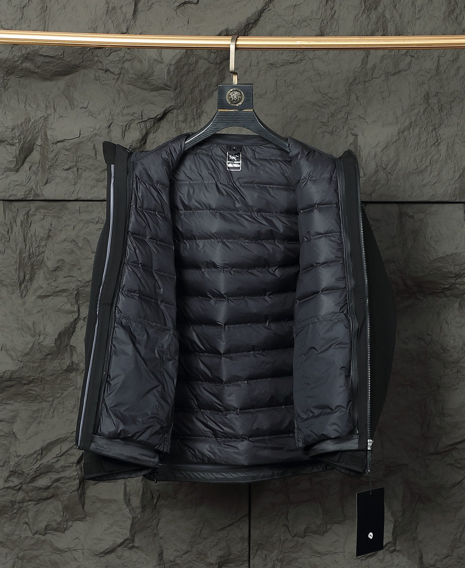 AR Beta AR Jacket Black - Jacket - Image 2