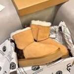 UGG Classic Mini II LV Monogram – Stivali