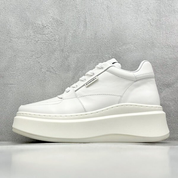 CC Sneakers with Platform Sole - Sneakers