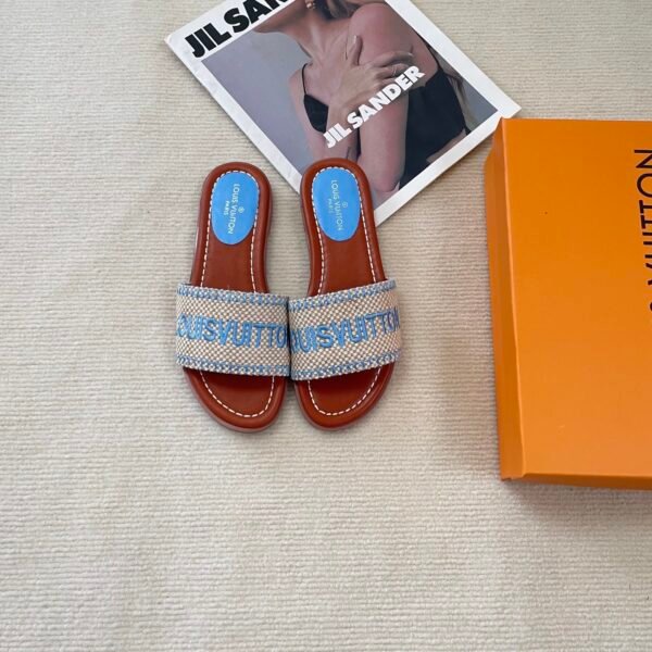 LV Pool Pillow Comfort - Slides