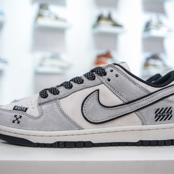 NK SB Dunk Low x OW - Sneakers