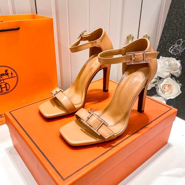 HM Oran Sandals - Heels