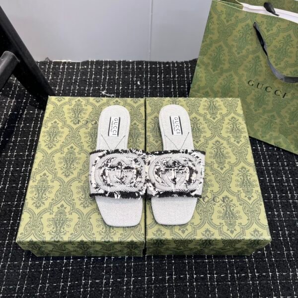 GG Interlocking G Fringe Sandals White/Black - Sandals