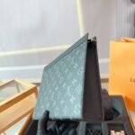 LV Pochette Voyage MM Monogram Eclipse – Bag