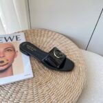 GG Interlocking G Slide Black Patent Leather – Slides