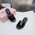MIU Logo Slides – Slide