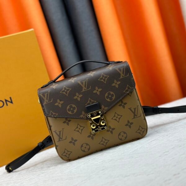 LV Pochette Métis - Bag