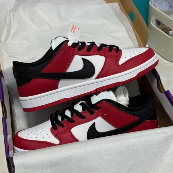 NK SB Dunk Low Chicago - Sneakers