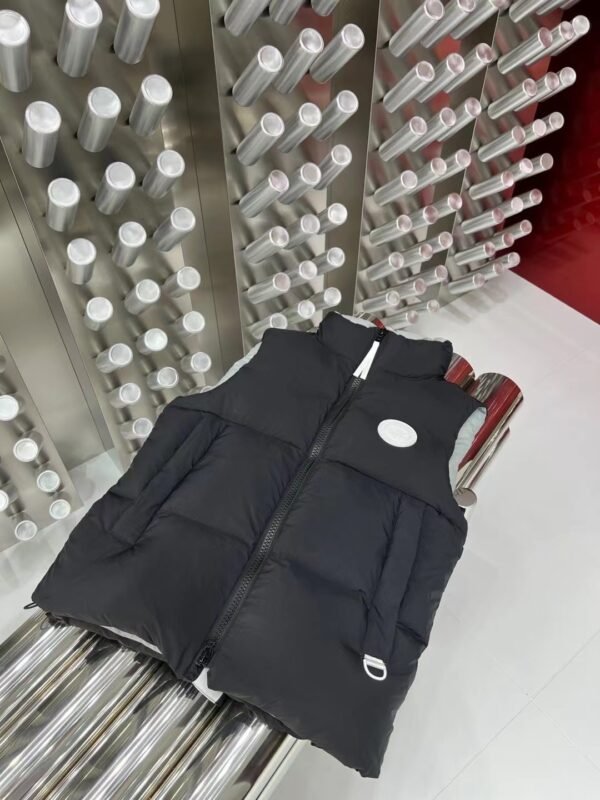 CG Crofton Vest – Vest – Tan