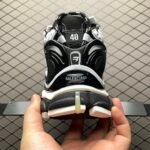 BAL Runner 40 Black/White – Sneakers
