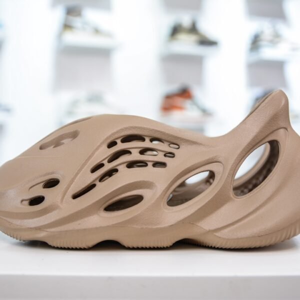 AD Yeezy Foam Runner - Shoes