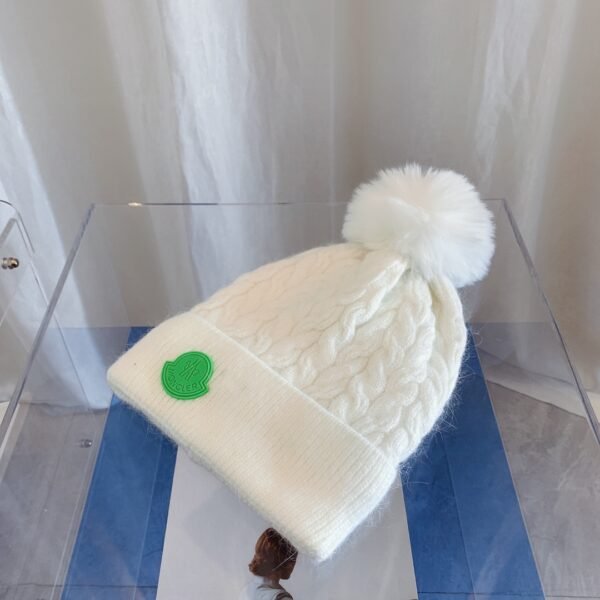 MCL Cable Knit Beanie White - Hat