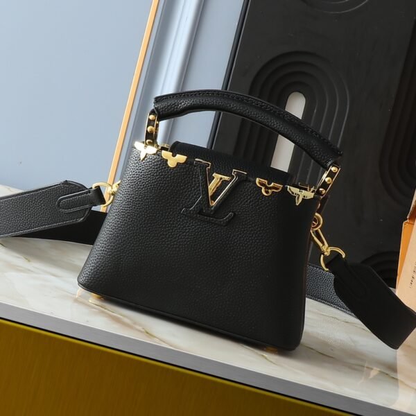 LV Capucines BB Black Leather - Bag