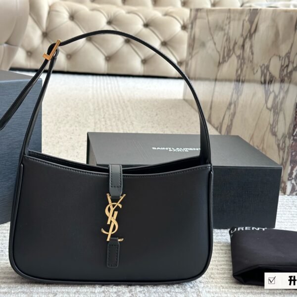 YSL Le 5 à 7 Hobo - Bag