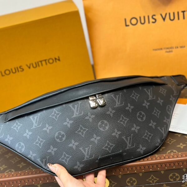 LV Discovery Bumbag Monogram Eclipse - Bag
