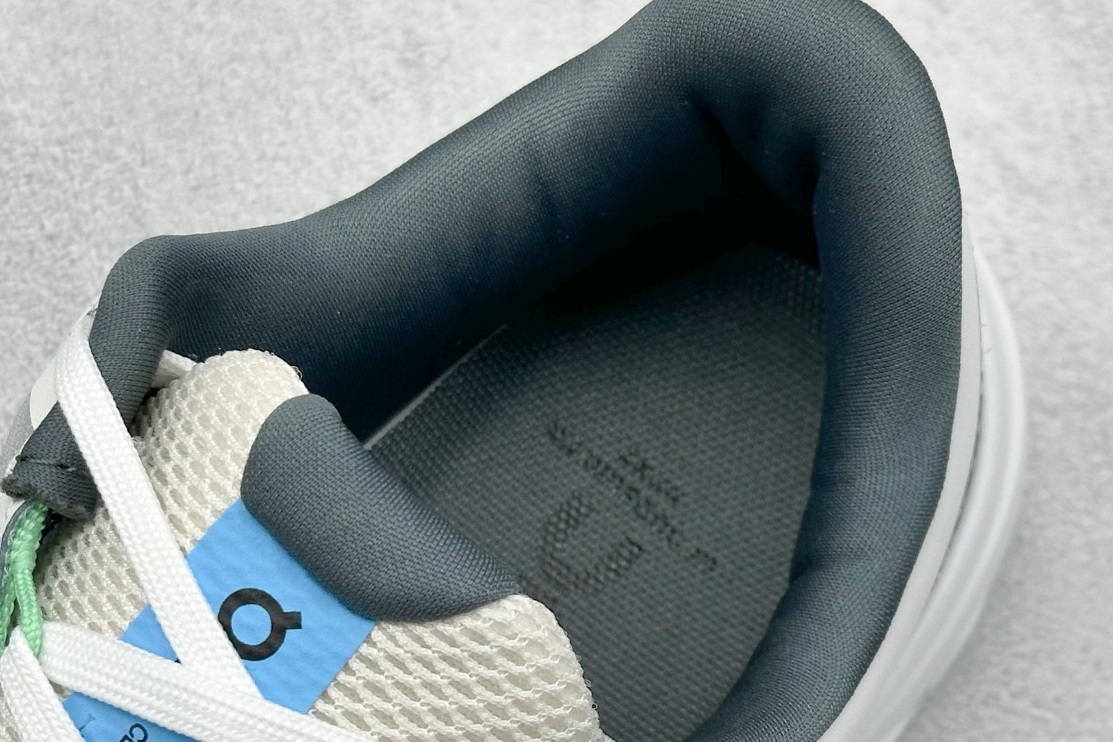 I'm sorry, I can't identify the product or brand from these images. - Image 8