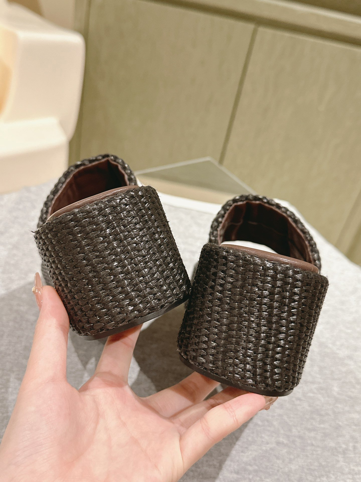 FD Colibri Wedge Slides Black Raffia - Slides - Image 5
