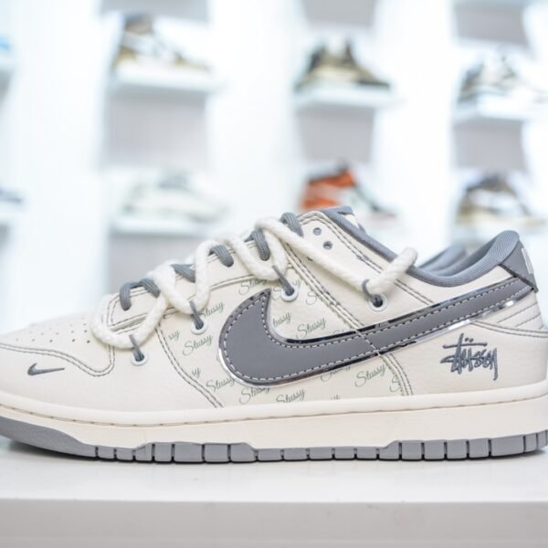 NK SB Dunk Low Stussy - Sneakers