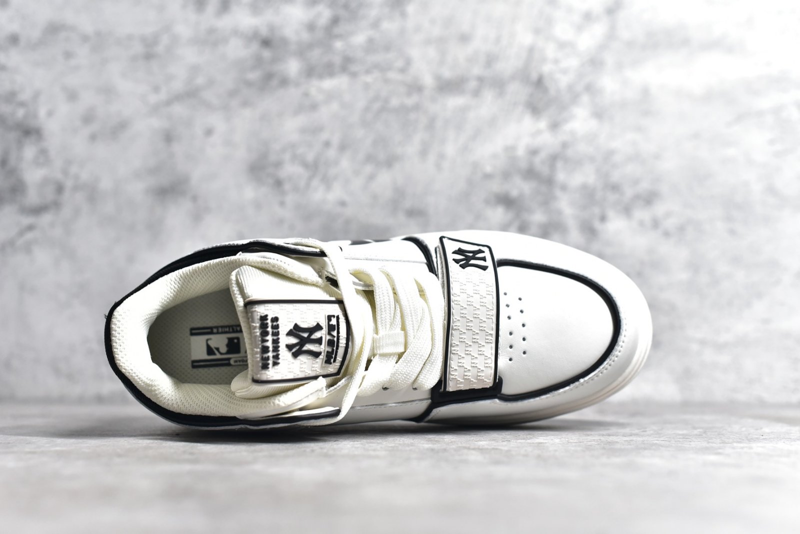 I don't know who the brand is. - Image 4