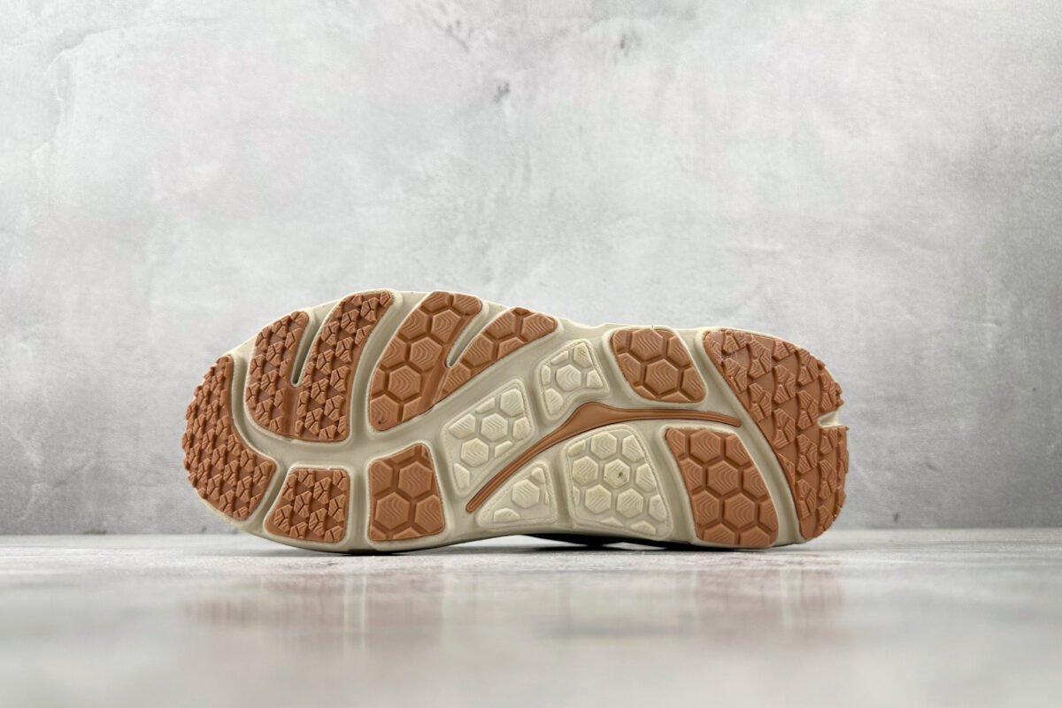 NK ONE ONE Bondi B3 LS Beige – Sneakers — 4
