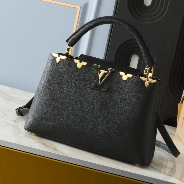 LV Capucines MM Black Leather - Bag
