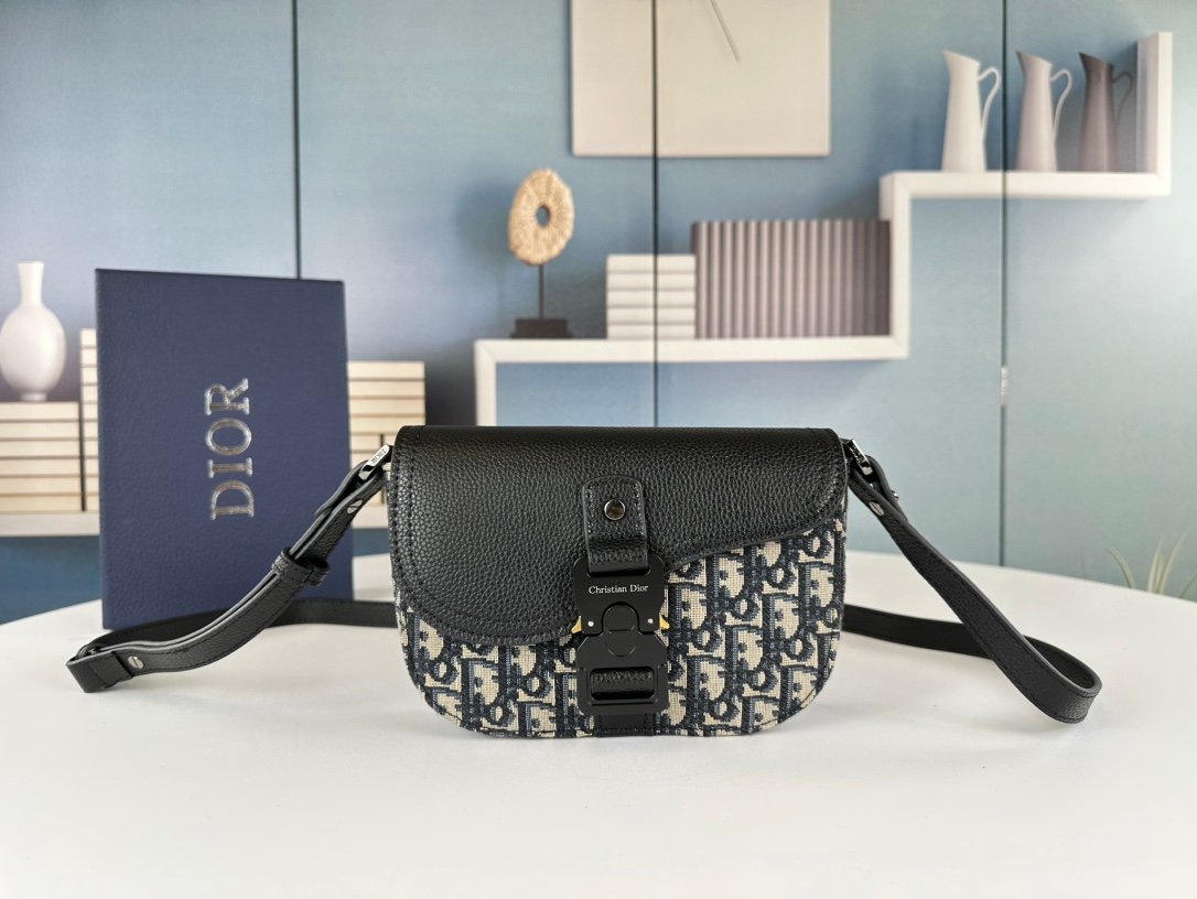 CD Bobby Oblique Canvas - Bag