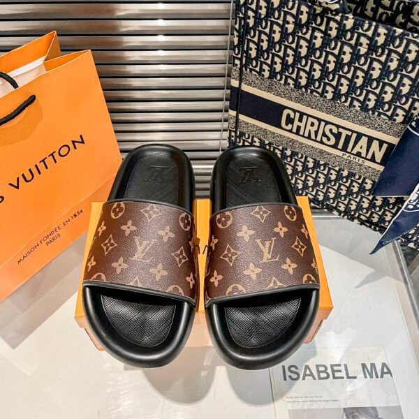 LV Waterfront - Slides