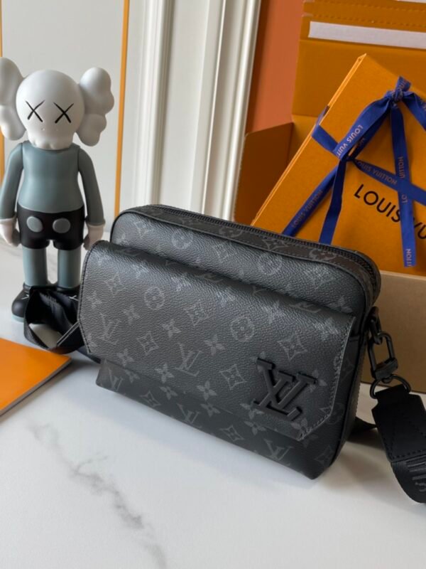 LV Fastline Messenger – Bag